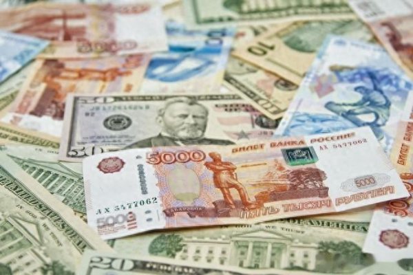 全国股票配资 俄罗斯卢布汇率崩塌! 是欧美的制裁, 还是战争的影响?